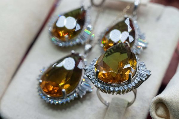Comment choisir le bijou parfait pour chaque occasion avec Julien D'Orcel ?