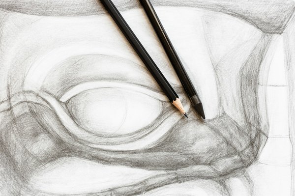 Beauté et santé des yeux : guide d’achat khôl pour homme
